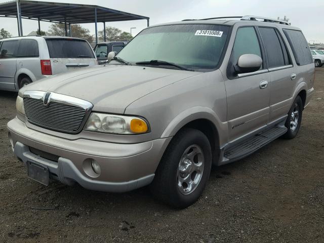 5LMEU27R51LJ26793 - 2001 LINCOLN NAVIGATOR TAN photo 2