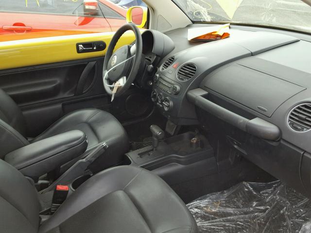 3VWPG31C08M520676 - 2008 VOLKSWAGEN NEW BEETLE 黄色 照片 5