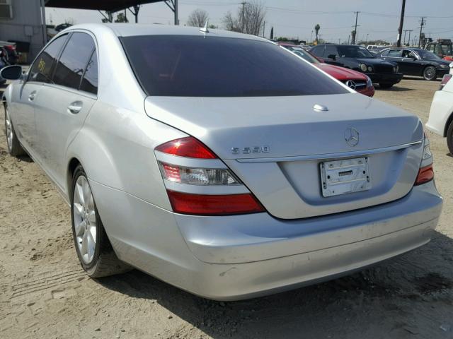 WDDNG71X57A039974 - 2007 MERCEDES-BENZ S 550 SILVER photo 3