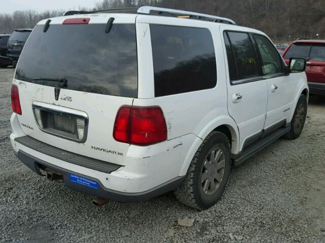 5LMFU28R24LJ05262 - 2004 LINCOLN NAVIGATOR თეთრი ფოტო 4