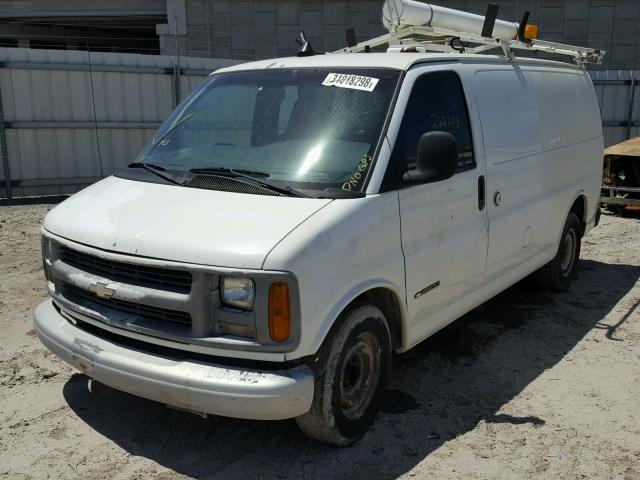 1GCFG25W7Y1109334 - 2000 CHEVROLET EXPRESS G2 WHITE photo 2