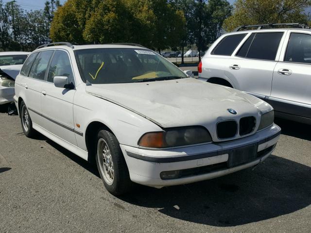 WBADP6343XBV62419 - 1999 BMW 528 IT AUT WHITE photo 1