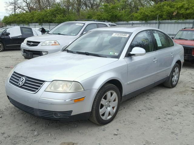 WVWAD63B65P009695 - 2005 VOLKSWAGEN PASSAT GLS SILVER photo 2