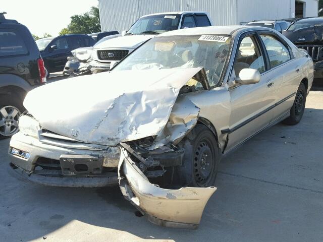 1HGCD5539SA085226 - 1995 HONDA ACCORD LX BEIGE photo 2