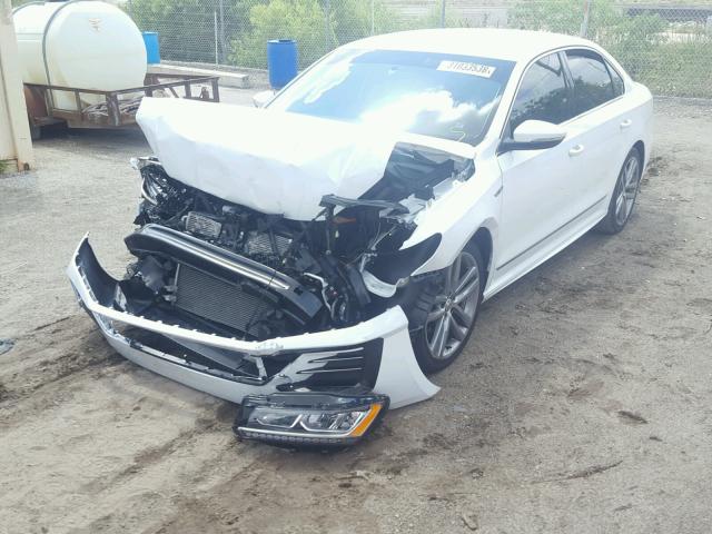 1VWDT7A32HC080208 - 2017 VOLKSWAGEN PASSAT R-L 白色 照片 2