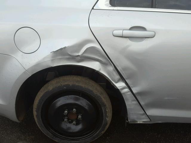 1G1ZA5E06CF216679 - 2012 CHEVROLET MALIBU LS 银色 照片 9