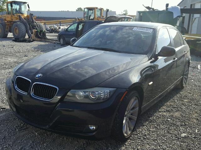 WBAPH7G55BNL85897 - 2011 BMW 328 I BLACK photo 2