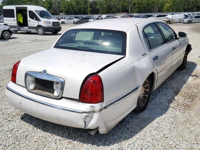 1LNHM82W21Y647747 - 2001 LINCOLN TOWN CAR S WHITE photo 4