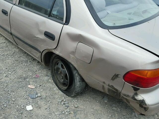 1Y1SK52882Z400580 - 2002 CHEVROLET GEO PRIZM 金色 照片 9