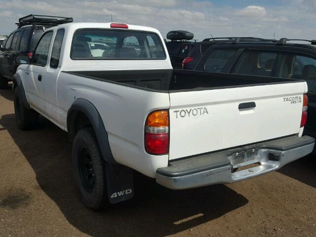 5TEWN72NX2Z132618 - 2002 TOYOTA TACOMA XTR WHITE photo 3