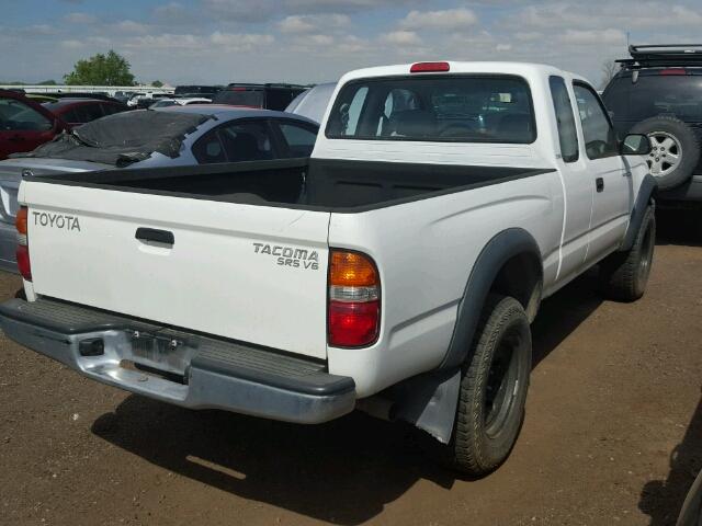 5TEWN72NX2Z132618 - 2002 TOYOTA TACOMA XTR WHITE photo 4