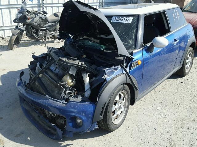 WMWSU3C56DT546373 - 2013 MINI COOPER BLUE photo 2