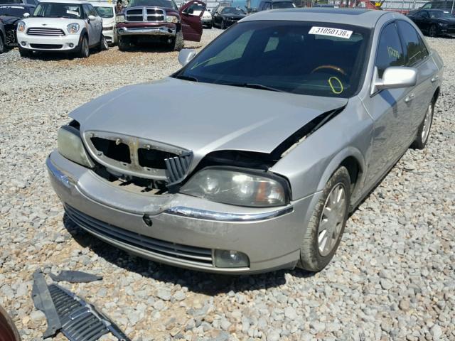 1LNHM86S94Y613395 - 2004 LINCOLN LS Gümüş foto 2
