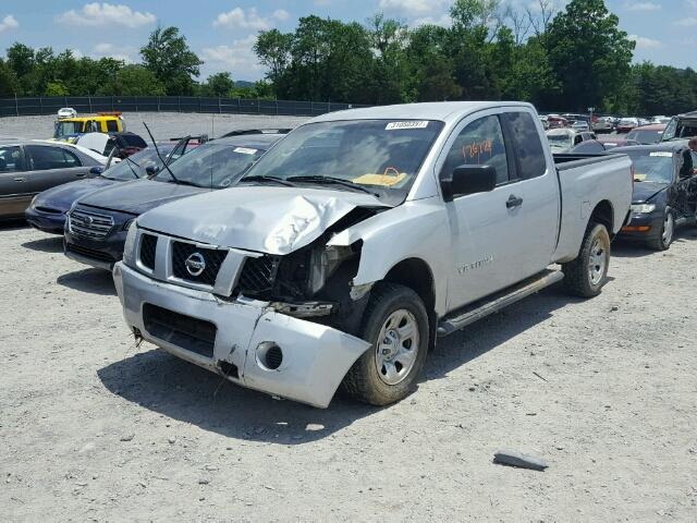 1N6BA06B35N520411 - 2005 NISSAN TITAN XE/S SILVER photo 2