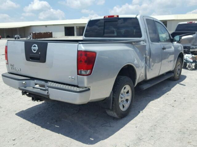 1N6BA06B35N520411 - 2005 NISSAN TITAN XE/S SILVER photo 4