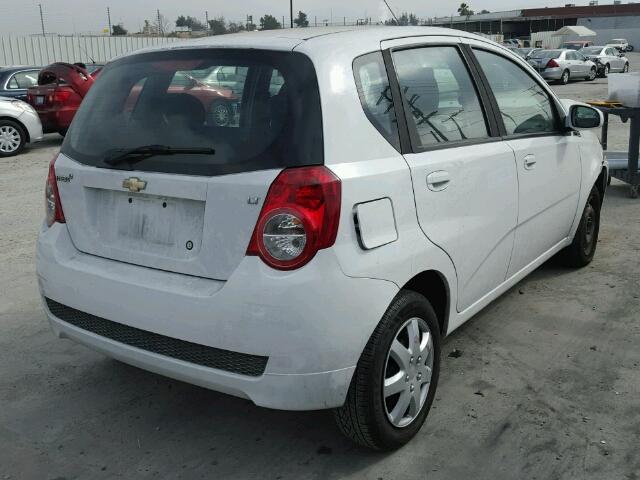 KL1TD6DE0BB147606 - 2011 CHEVROLET AVEO WHITE photo 4