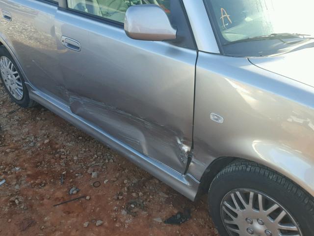 JTLKT324664088169 - 2006 TOYOTA SCION XB SILVER photo 9