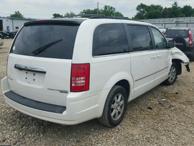 2A4RR8D17AR361550 - 2010 CHRYSLER TOWN & COU WHITE photo 4