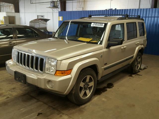 1J8HG48N58C156527 - 2008 JEEP COMMANDER SILVER photo 2