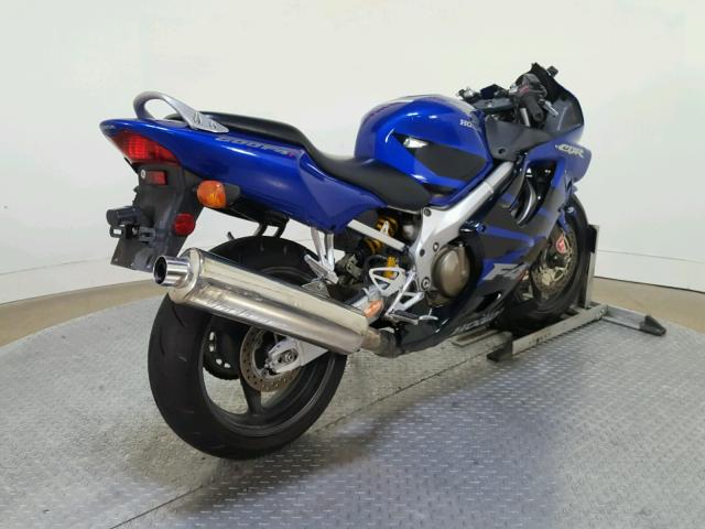 JH2PC350X6M704196 - 2006 HONDA CBR600 F4 BLUE photo 8