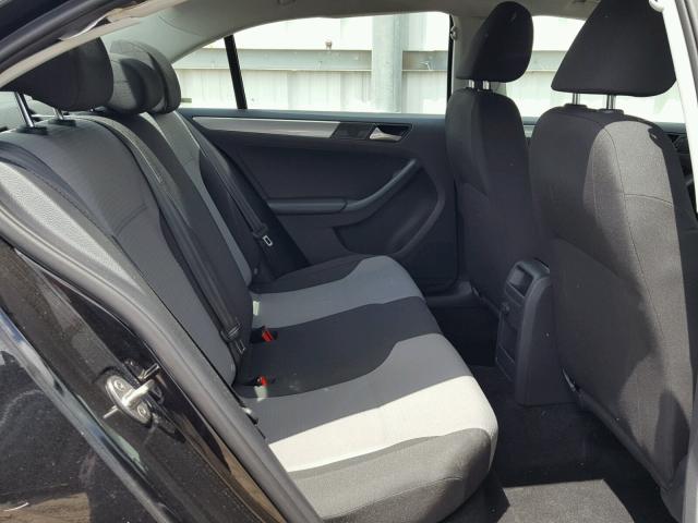 3VW2B7AJ5JM235976 - 2018 VOLKSWAGEN JETTA S 黑色 照片 6