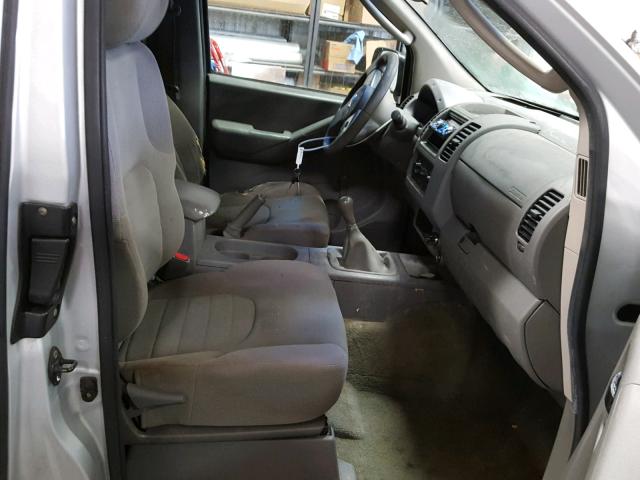 1N6BD06T76C414153 - 2006 NISSAN FRONTIER K SILVER photo 5