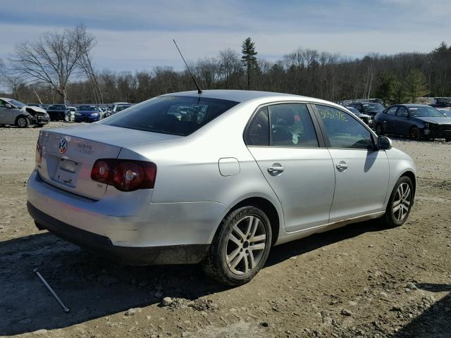 3VWJM71KX8M071262 - 2008 VOLKSWAGEN JETTA S 银色 照片 4