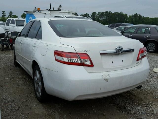 4T4BF3EK1BR138789 - 2011 TOYOTA CAMRY BASE WHITE photo 3