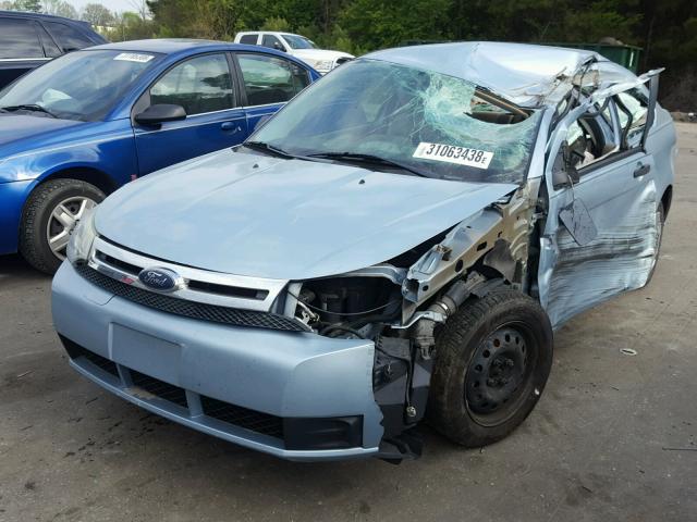 1FAHP32N58W256402 - 2008 FORD FOCUS S/SE GRAY photo 2