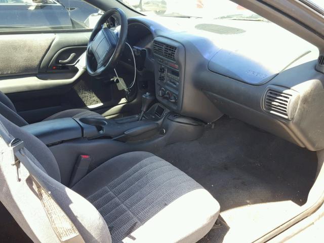 2G1FP22K0V2101103 - 1997 CHEVROLET CAMARO BAS 绿色 照片 5