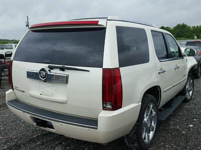 1GYFK638X7R334996 - 2007 CADILLAC ESCALADE L WHITE photo 4