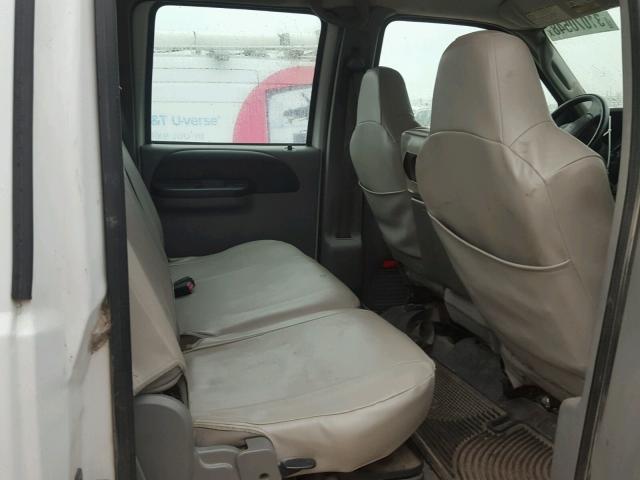 1FDAW56Y56EA03156 - 2006 FORD F550 SUPER WHITE photo 6