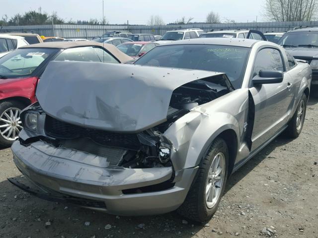 1ZVHT80N695139356 - 2009 FORD MUSTANG GRAY photo 2