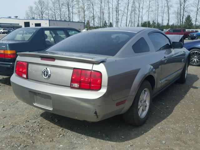 1ZVHT80N695139356 - 2009 FORD MUSTANG GRAY photo 4