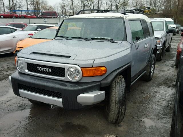 JTEBU4BF6EK190934 - 2014 TOYOTA FJ CRUISER GRAY photo 2