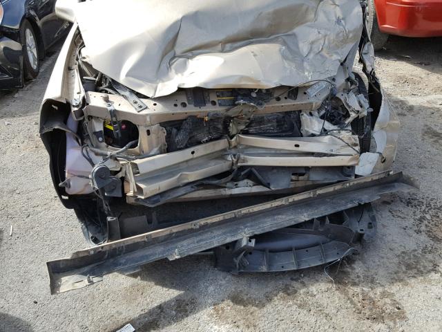 2G2WP522551349043 - 2005 PONTIAC GRAND PRIX TAN photo 9