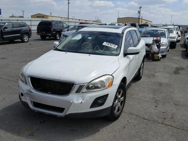 YV4982DL0A2080063 - 2010 VOLVO XC60 3.2 WHITE photo 2