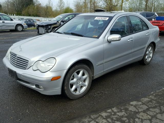 WDBRF81J64F546332 - 2004 MERCEDES-BENZ C 240 4MAT SILVER photo 2