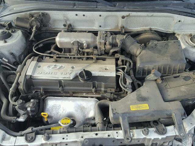 KMHCG45CX3U490863 - 2003 HYUNDAI ACCENT SILVER photo 7