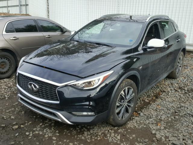 SJKCH5CR7HA035859 - 2017 INFINITI QX30 BASE BLACK photo 2