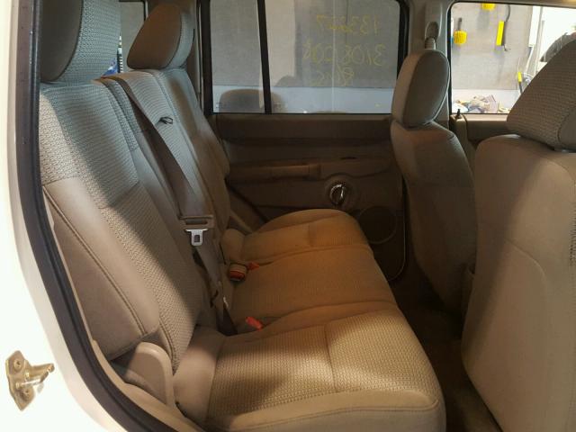 1J8HH48K56C294178 - 2006 JEEP COMMANDER WHITE photo 6