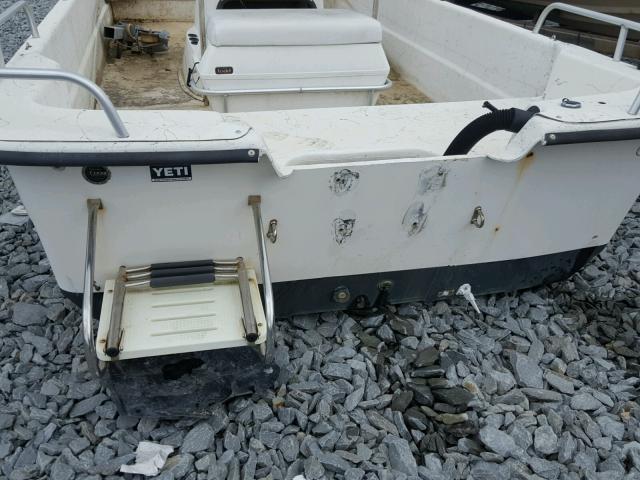 EKHH2092C707 - 2007 CARO MARINE LOT WHITE photo 7