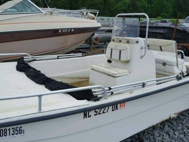 EKHH2092C707 - 2007 CARO MARINE LOT WHITE photo 9