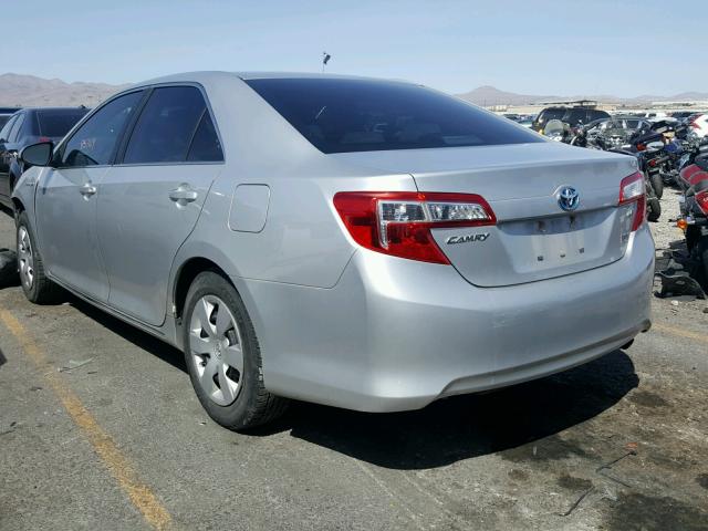 4T1BD1FK6CU040331 - 2012 TOYOTA CAMRY HYBR SILVER photo 3