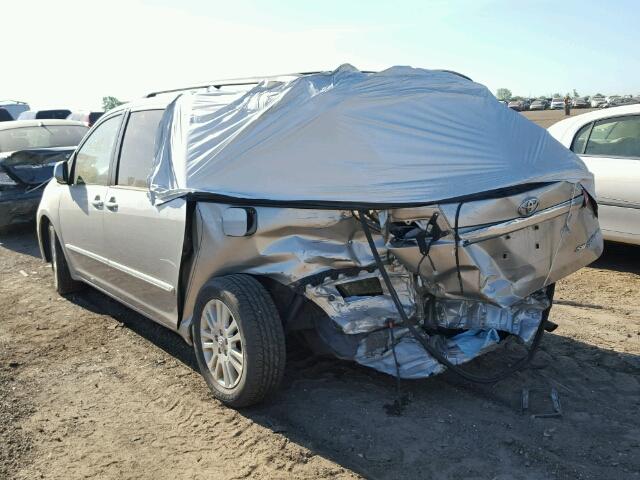 5TDZK22C58S103024 - 2008 TOYOTA SIENNA XLE SILVER photo 3