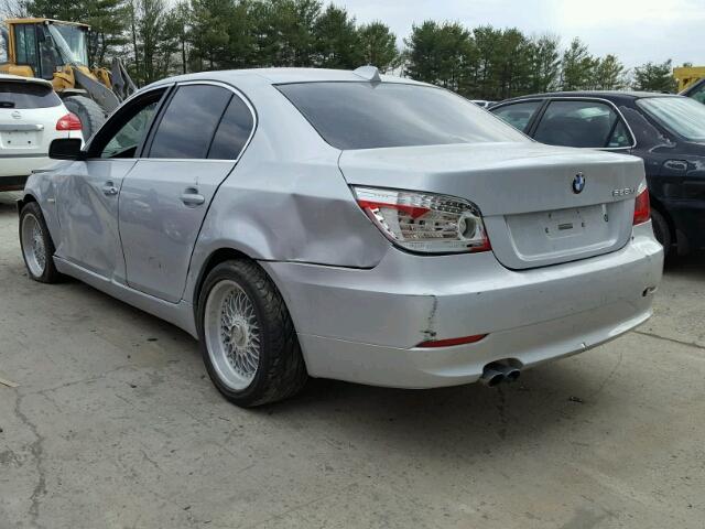 WBANV135X8BZ47919 - 2008 BMW 528 XI SILVER photo 3