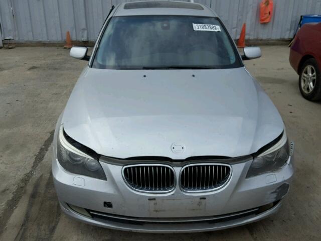 WBANV135X8BZ47919 - 2008 BMW 528 XI SILVER photo 9