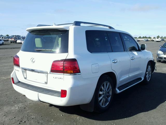 JTJHY00W894029054 - 2009 LEXUS LX 570 WHITE photo 4