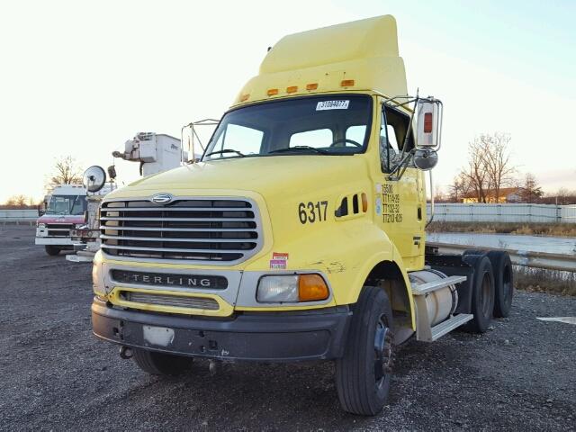 2FWJA3CVX6AW47545 - 2006 STERLING TRUCK AT9500 YELLOW photo 2