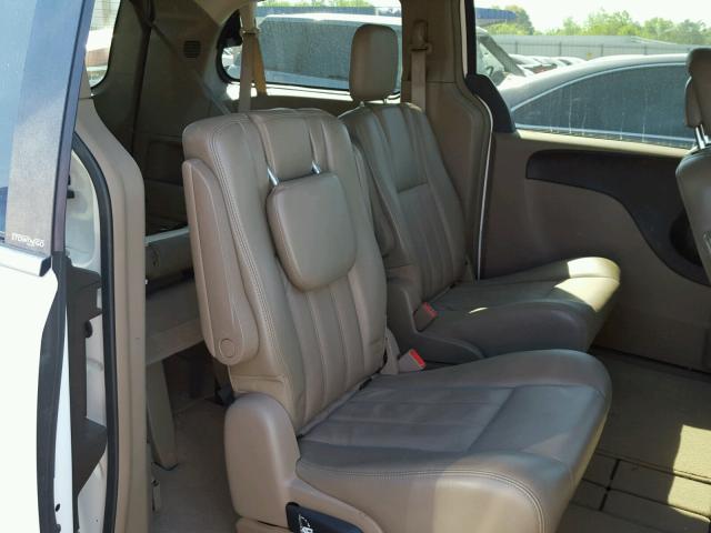 2C4RC1BGXCR186106 - 2012 CHRYSLER TOWN & COU 白色 照片 6